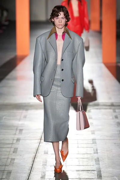 Look 22
